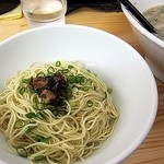 金田家 さくら亭 - 替え玉150円、細かく刻まれたチャーシューにタレが染みこんでいます