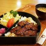 すき焼き・割烹 かとう - 料理写真:焼肉重