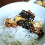 華香亭本店 - 麻婆豆腐オンザライス