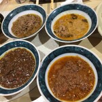 焼肉 はせ川 - カレーは野菜、マトン、キーマ、豆など4種類