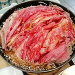 すき焼･鍋物 なべや - 牛肉鉄鍋