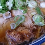 満び - らーめん細麺あっさりのチャーシュー