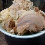 かじろうramen7 - ラーメン小750円　野菜まし、にんにくまし、あぶらましまし