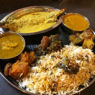 土日限定！現地の味を気軽に楽しめる「週末スペシャルセット」