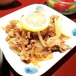 豚肉創作料理 やまと  - やまと豚バラ肉レモンソース炒め（アップ）（2019.11）