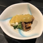 圭蔵 - 赤貝とワケギのぬた