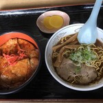 味乃やまびこ - ヤッホーセット 950円