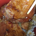 味乃やまびこ - ガチっとしたお肉…何かに使えそうﾃﾞｽ…