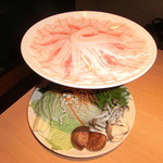 Kagoshima Shabushabu Kurohakkai - 豚バラと野菜盛り合わせ