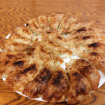 餃子 照井 - 料理写真:円盤餃子～☆