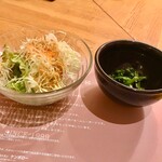 トンカツ・トンしゃぶ ケンボロー - 前菜　サラダと小鉢のほうれん草