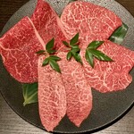 焼肉・ジンギスカン きんぐこんぐ - 