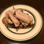 BARU 竹末 - お通し：タルティーヌとピクルス(税別300円)