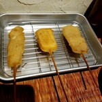 Kushikatsu Baru Sutairu Hana - 串カツ(イカ 120円/チーズ 120円/豚 120円)