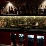 日本酒バー あげは - カウンター前のお酒達