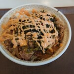すき家 - 高菜明太マヨ牛丼。
