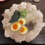 呼び戻しとんこつ 光四郎 - 特製チャーシューメン