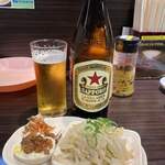 呼び戻しとんこつ 光四郎 - おつまみセットと、瓶ビール