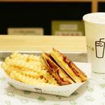写真 シェイクシャック 二子玉川 Shake Shack 二子玉川 ハンバーガー 食べログ 写真 シェイクシャック 二子玉川 Shake Shack 二子玉川 ハンバーガー 食べログ