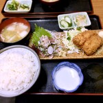 十八番 - 鰯のタタキと白身フライ定食。¥850。