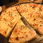 ナンバー・エー - ゴルゴンゾーラのピザ