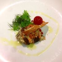 ワカヌイ グリル ダイニング バー 東京 - サーモンとキノコのタルタル