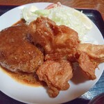 鮨・割烹 ほしの - ハンバーグと唐揚げこれだけでもボリュームは申し分なし