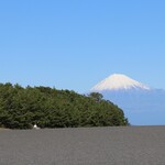 Surugaji - 三保の松原と富士山♪(*・ω・人)