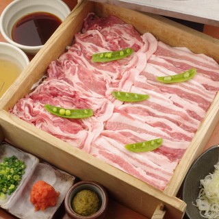 特注せいろで蒸し上げる「蒸ししゃぶ」