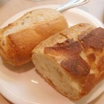 シェ・ヒャクタケ - 自家製パン