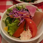 Chiroru - チロル特製ドレッシングで食べるサラダ。