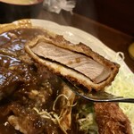 楽天 - そこからです。最初は割とスパイシーなカレーかなぁと思っていたのですが、食べ進めていくうちに口の中に辛さが蓄積されています。