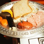 ステーキハウス 千萬 - お肉