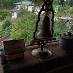 遊の丘 - 砂糖とミルクの器、呼び鐘(R1.9.11撮影)