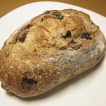 ル プティ パン ドゥ フシミヤ - 天然酵母 クルミとレーズンのパン