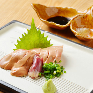 九州養鶏生産者からの「厳選仕入れ」厳選地鶏の希少部位なども。