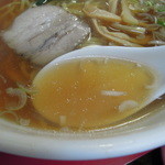 餃子の店 蘭州 - ラーメンのスープ