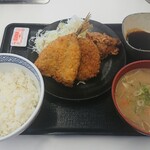 Yoshinoya - ミックスメンチカツ定食、豚汁