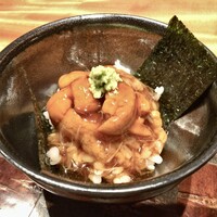 龍吟 - 北海道の雲丹ご飯、麦ご飯で、鰹のお出汁をベースに帆立の貝柱を添えて、醤油を加えた餡