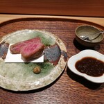 肉割烹 上 - ヒレのカツレツ　カラシと玉葱のソース