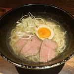 Gyuutan Sumibiyaki Jin - テールスープで作ったラーメン！