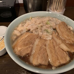 Menya Akatsuki - ラーメンにチャーシューにアブラ