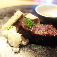 長谷川 稔 - すき焼きとして出される黒毛和牛。