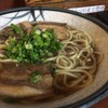 いちゃりば - 料理写真:八重山そば（750円）味しっかりめのお汁です