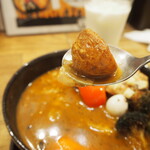 スープカレーGARAKU - とろとろ炙り焙煎角煮（いも）