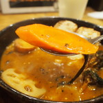 スープカレーGARAKU - とろとろ炙り焙煎角煮（人参）