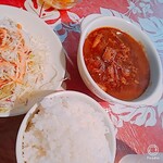 クイントアロー - ランチ　牛スジカレー　全容