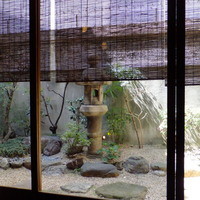 馳走いなせや - 座敷から見た中庭