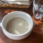 アミーコ アミーカ - ゴボウのスープ