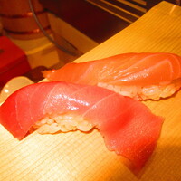 蟹鮨 加藤 札幌店 - 　いつもの同行者　開店記念特別鮨１０貫　２９００円（税込）本鮪中トロとサーモン【２０１９年１２月】